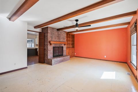 Tiny photo for 633 N Lakeview Court, Greentown, IN 46936 (MLS # 202607732)