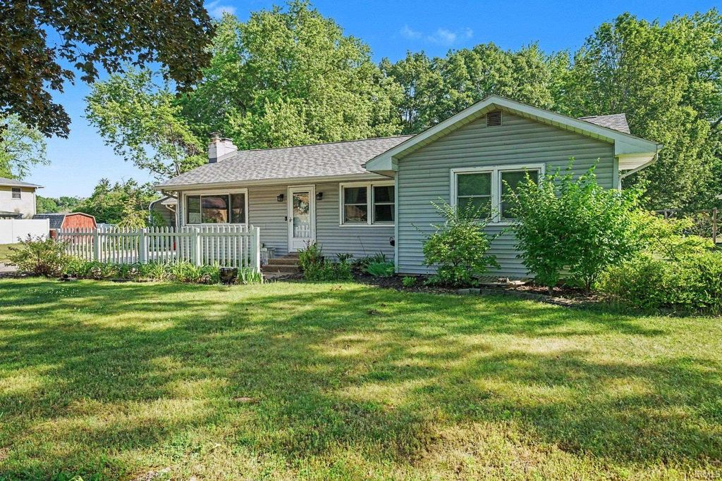 Photo of 23593 County Road 16, Elkhart, IN 46516 (MLS # 202621701)