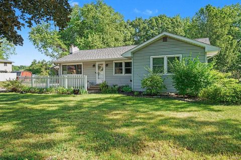 Tiny photo for 23593 County Road 16, Elkhart, IN 46516 (MLS # 202621701)