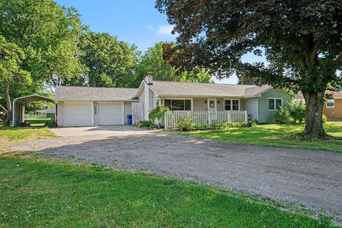 Photo of 23593 County Road 16, Elkhart, IN 46516 (MLS # 202621701)