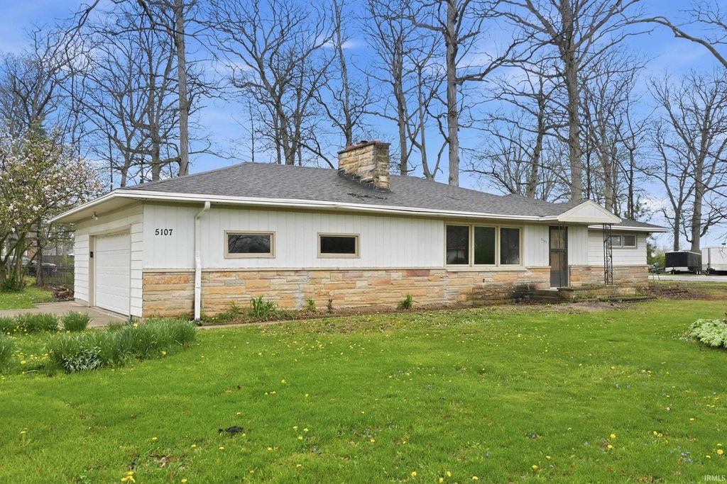 Photo of 5107 Lahmeyer Road, Fort Wayne, IN 46835 (MLS # 202613215)
