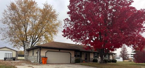 Photo of 705 PINOAK Drive, Kokomo, IN 46901 (MLS # 202545471)