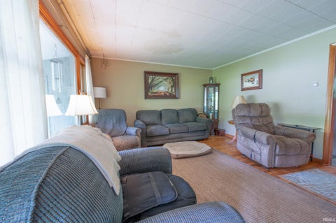 Tiny photo for 330 E 10th Street, Jonesboro, IN 46938 (MLS # 202620408)