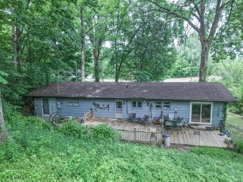Tiny photo for 330 E 10th Street, Jonesboro, IN 46938 (MLS # 202620408)