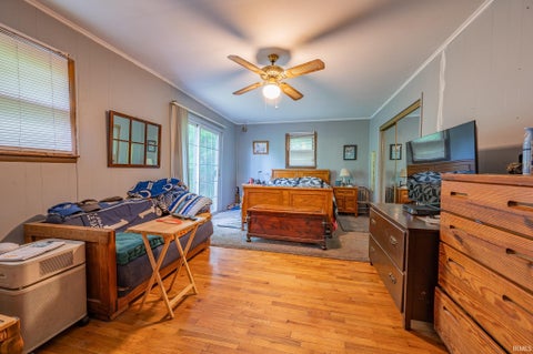 Tiny photo for 330 E 10th Street, Jonesboro, IN 46938 (MLS # 202620408)