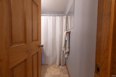Tiny photo for 330 E 10th Street, Jonesboro, IN 46938 (MLS # 202620408)