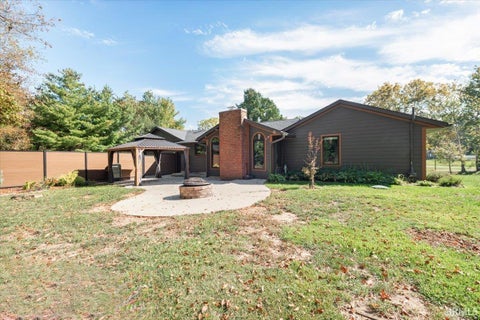 Photo of 1780 W Lancaster Drive, Bloomington, IN 47404 (MLS # 202635228)