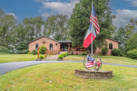 Photo of 1780 W Lancaster Drive, Bloomington, IN 47404 (MLS # 202635228)