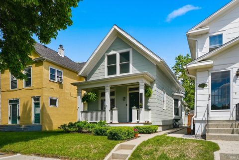 Photo of 1121 Garden Street, Fort Wayne, IN 46802 (MLS # 202617990)