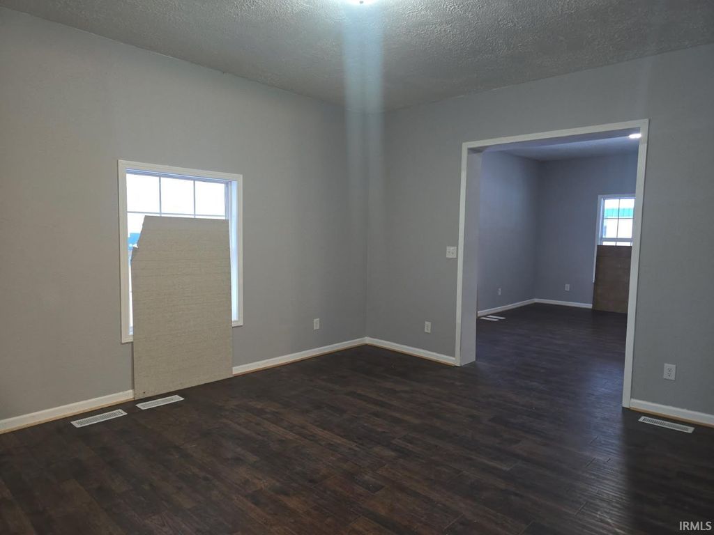 Photo of 512 S Gallatin Street, Marion, IN 46953 (MLS # 202548923)