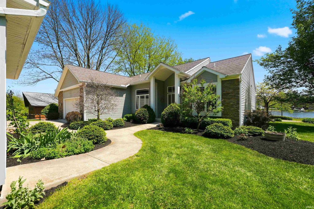 Photo of 8050 N Brown Road, Columbia City, IN 46725 (MLS # 202617372)