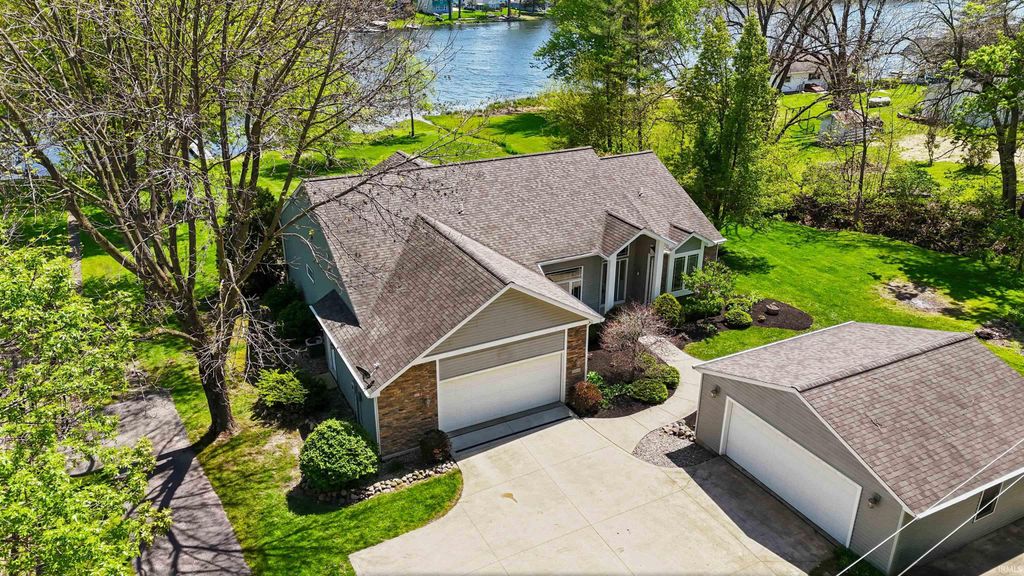 Photo of 8050 N Brown Road, Columbia City, IN 46725 (MLS # 202617372)