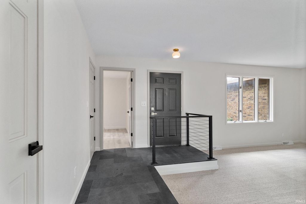 Photo of 8224 E Heritage Drive, Evansville, IN 47715 (MLS # 202612936)