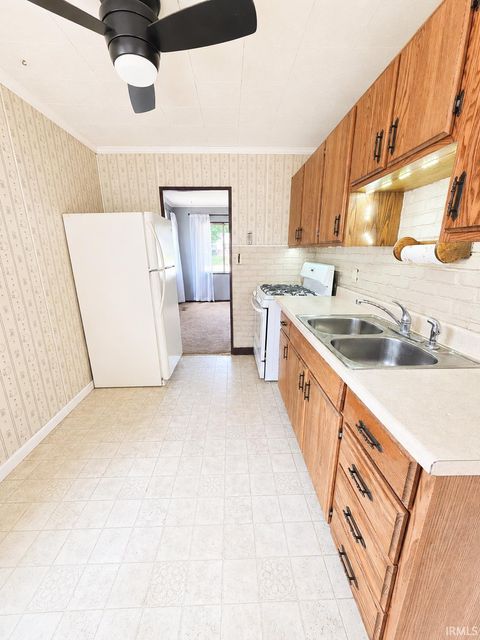 Tiny photo for 19680 Southland Avenue, South Bend, IN 46614 (MLS # 202627834)