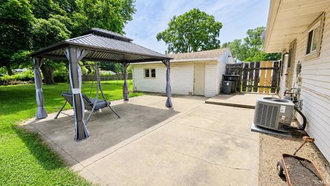 Tiny photo for 19680 Southland Avenue, South Bend, IN 46614 (MLS # 202627834)