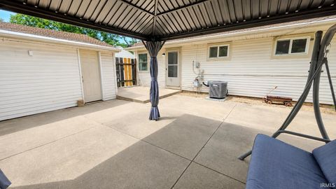 Tiny photo for 19680 Southland Avenue, South Bend, IN 46614 (MLS # 202627834)