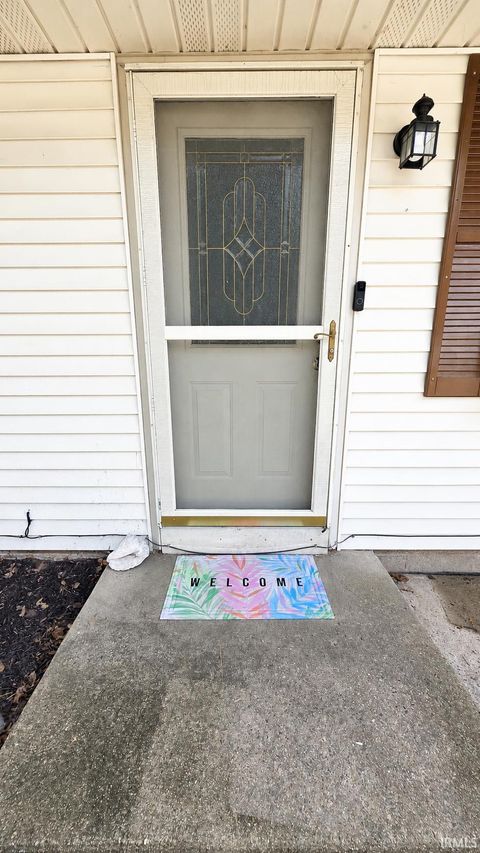 Tiny photo for 19680 Southland Avenue, South Bend, IN 46614 (MLS # 202627834)