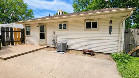 Tiny photo for 19680 Southland Avenue, South Bend, IN 46614 (MLS # 202627834)