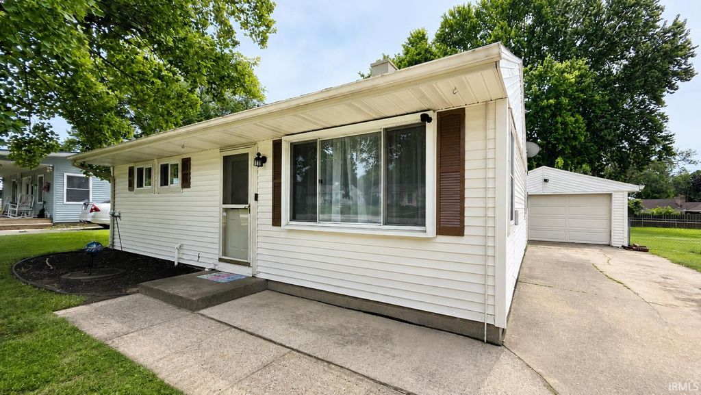 Photo of 19680 Southland Avenue, South Bend, IN 46614 (MLS # 202627834)