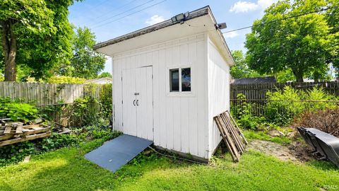 Tiny photo for 19680 Southland Avenue, South Bend, IN 46614 (MLS # 202627834)
