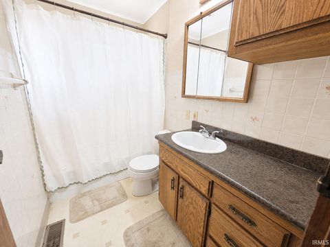 Tiny photo for 19680 Southland Avenue, South Bend, IN 46614 (MLS # 202627834)