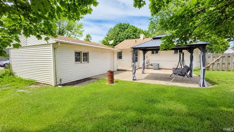 Tiny photo for 19680 Southland Avenue, South Bend, IN 46614 (MLS # 202627834)