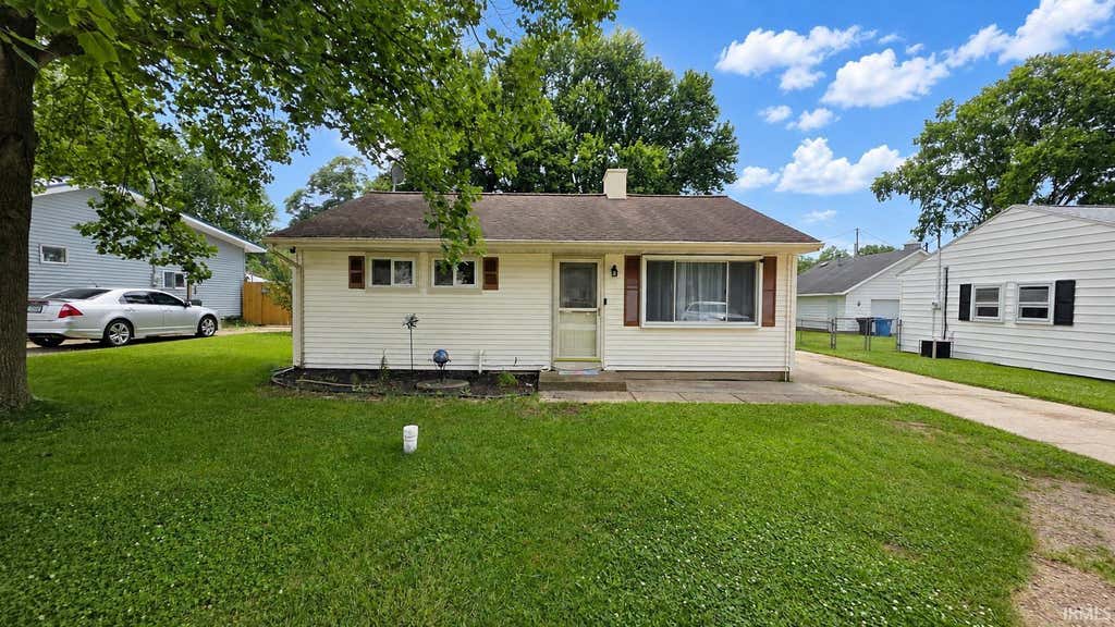 Photo of 19680 Southland Avenue, South Bend, IN 46614 (MLS # 202627834)