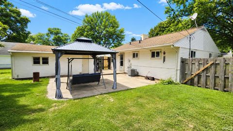 Tiny photo for 19680 Southland Avenue, South Bend, IN 46614 (MLS # 202627834)