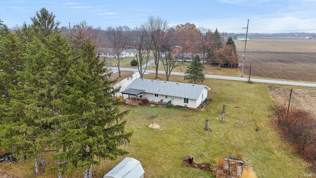 Photo of 10728 Thiele Road, Fort Wayne, IN 46819 (MLS # 202545913)