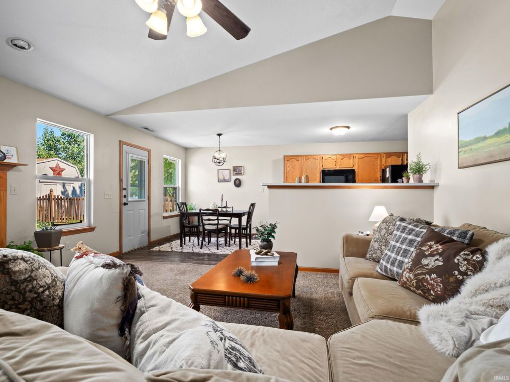 Photo of 9803 Snowstar Place, Fort Wayne, IN 46835 (MLS # 202538573)