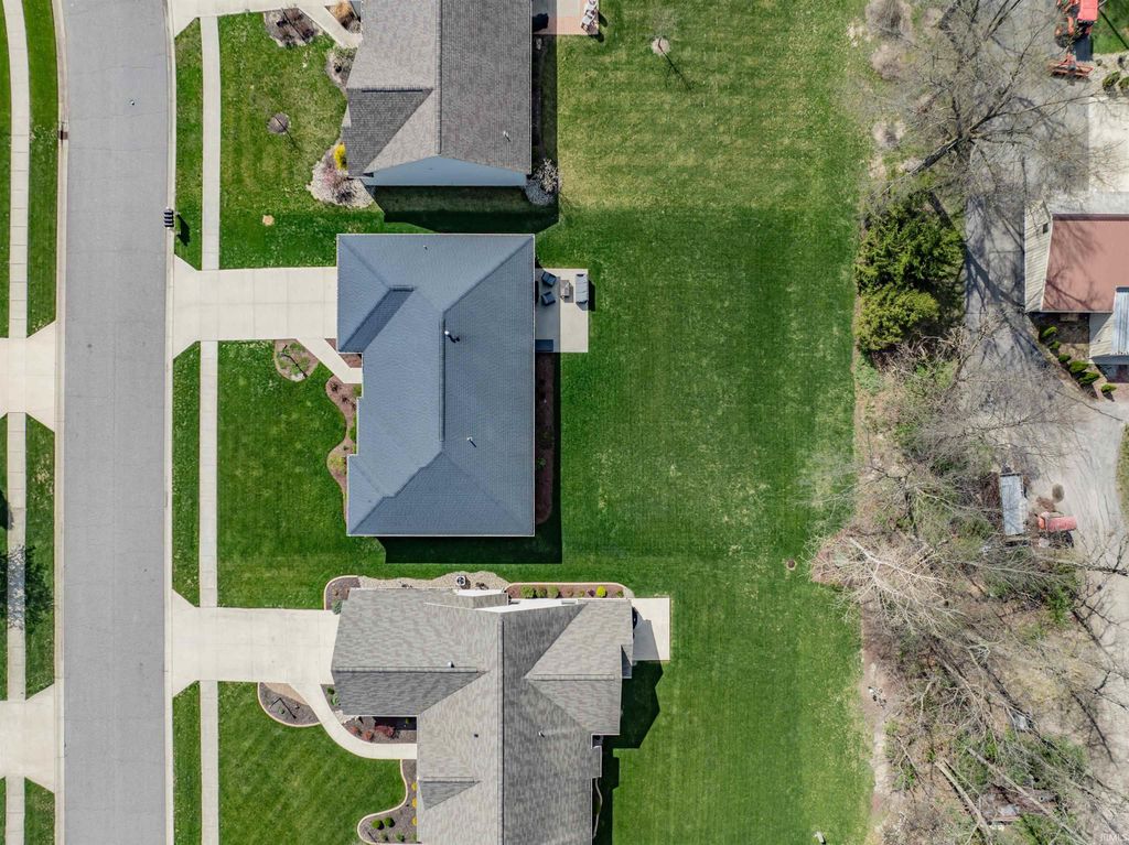 Photo of 7313 Boxwood Drive, Fort Wayne, IN 46835 (MLS # 202613052)