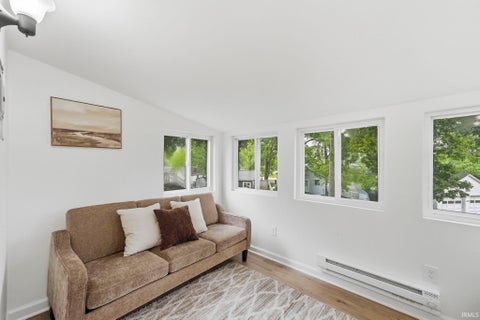 Tiny photo for 3240 W Shoreline Drive, Columbia City, IN 46725 (MLS # 202632572)