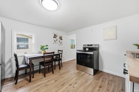 Tiny photo for 3240 W Shoreline Drive, Columbia City, IN 46725 (MLS # 202632572)