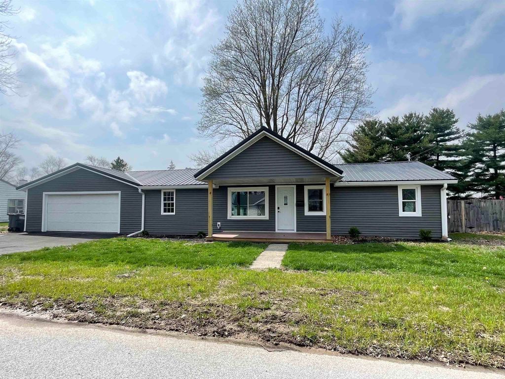 Photo of 2417 N Calumet Street, Kokomo, IN 46901 (MLS # 202611515)