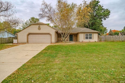 Photo of 4302 Oak Hill Drive, Lafayette, IN 47909 (MLS # 202643008)