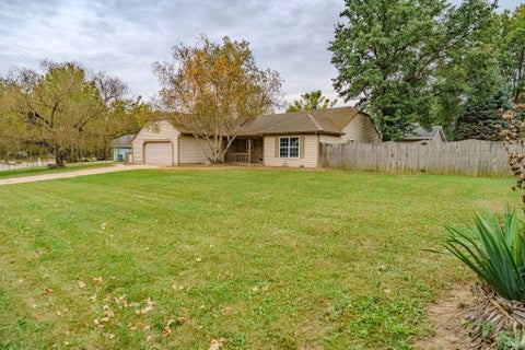 Tiny photo for 4302 Oak Hill Drive, Lafayette, IN 47909 (MLS # 202643008)