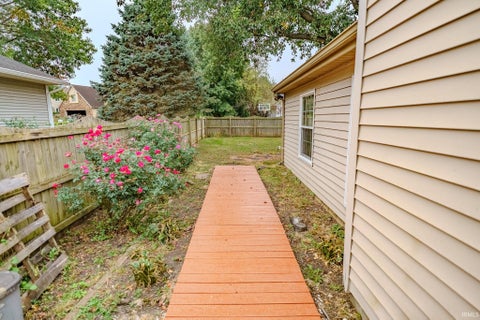 Tiny photo for 4302 Oak Hill Drive, Lafayette, IN 47909 (MLS # 202643008)