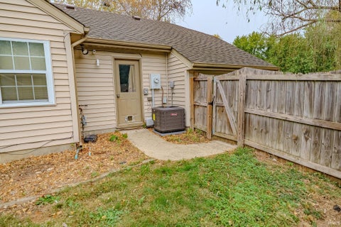 Tiny photo for 4302 Oak Hill Drive, Lafayette, IN 47909 (MLS # 202643008)