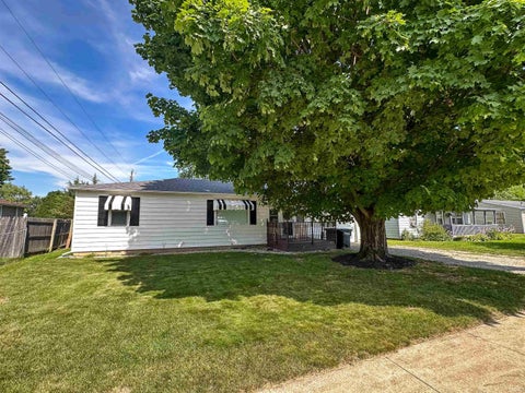 Tiny photo for 306 N Holland Street, Muncie, IN 47303 (MLS # 202627576)