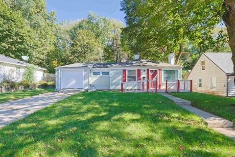 Photo of 2616 Woodmont Drive, South Bend, IN 46614 (MLS # 202643649)
