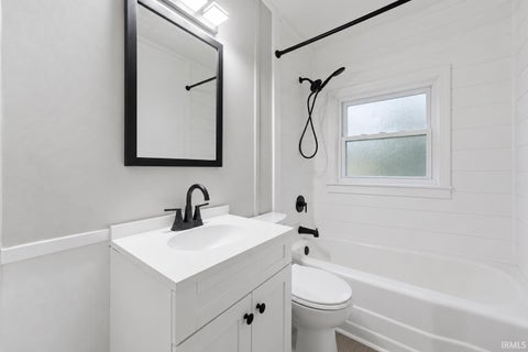 Tiny photo for 555 E Rudisill Boulevard, Fort Wayne, IN 46806 (MLS # 202643639)