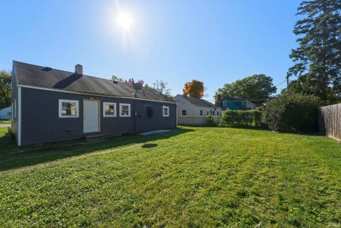 Tiny photo for 555 E Rudisill Boulevard, Fort Wayne, IN 46806 (MLS # 202643639)