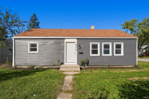 Photo of 555 E Rudisill Boulevard, Fort Wayne, IN 46806 (MLS # 202643639)