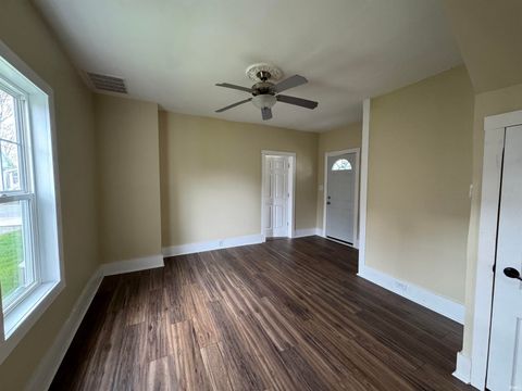 Tiny photo for 904 S Bell Street, Kokomo, IN 46902 (MLS # 202513963)