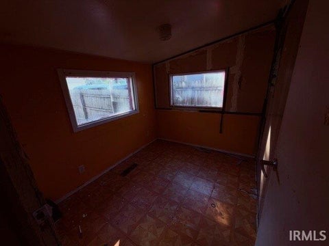 Tiny photo for 918 S Ironwood Drive, Mishawaka, IN 46544 (MLS # 202643452)
