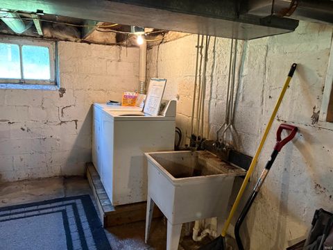 Tiny photo for 1131 S WASHINGTON Street, Kokomo, IN 46902 (MLS # 202617615)
