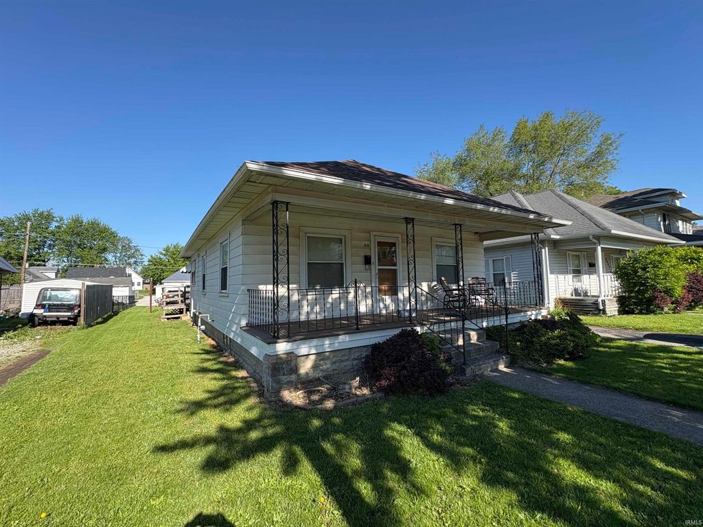 Photo of 1131 S WASHINGTON Street, Kokomo, IN 46902 (MLS # 202617615)