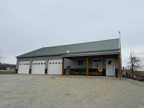 Photo of 4175 N 925 E, Logansport, IN 46947 (MLS # 202609273)