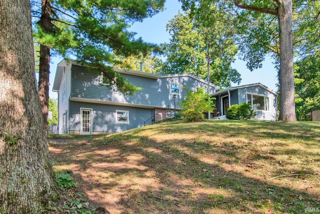Photo of 11818 N Roanoke Road, Roanoke, IN 46783 (MLS # 202536456)