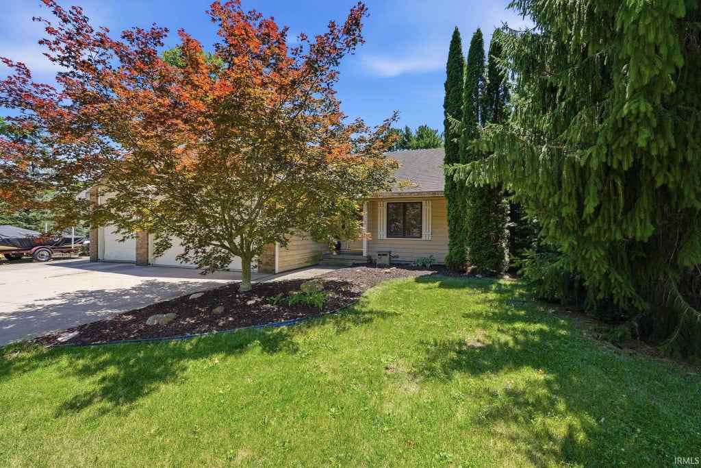Photo of 12706 Leo Road, Fort Wayne, IN 46845 (MLS # 202627021)
